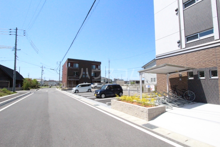 23/25 駐車場