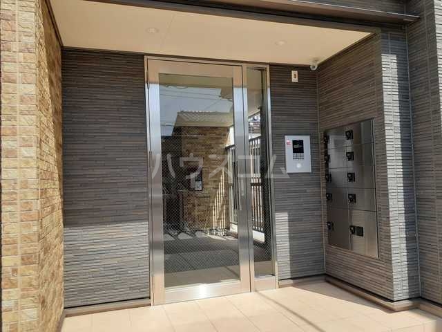 16/28 エントランス