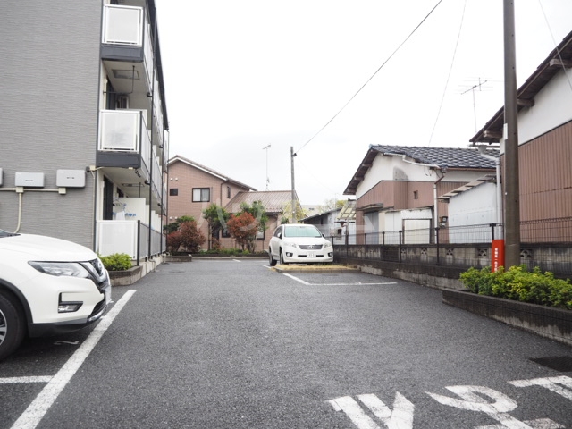 2/3 駐車場