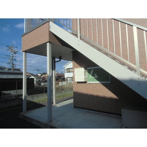 16/26 エントランス