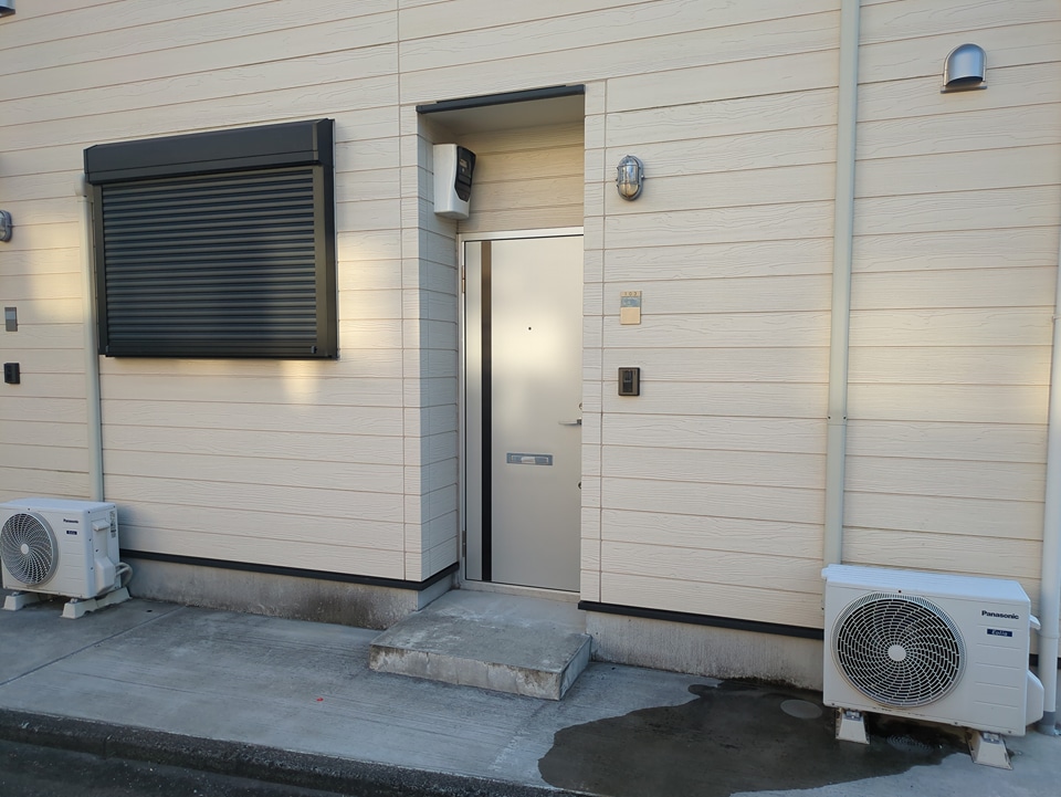 22/23 エントランス