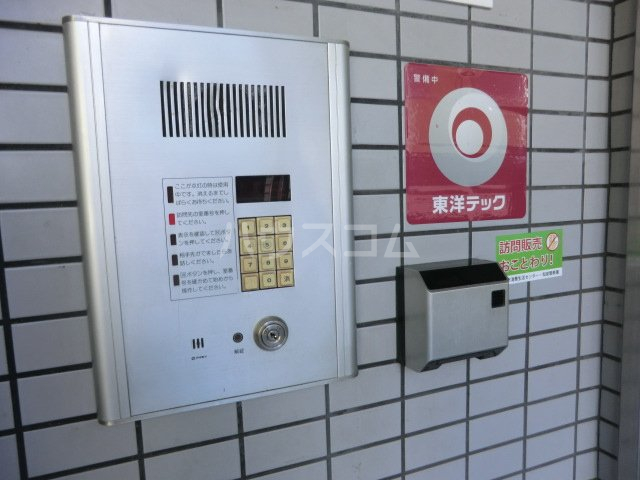 17/25 エントランス