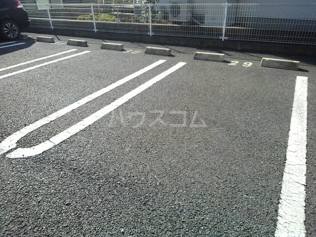 26/30 駐車場