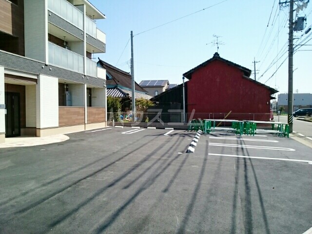 15/23 駐車場