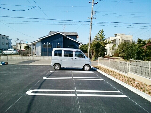 14/21 駐車場