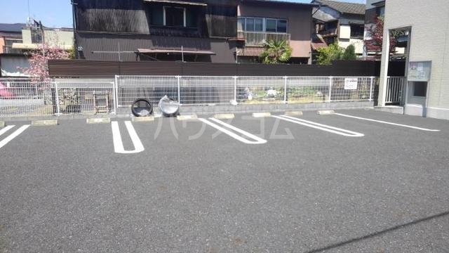 15/23 駐車場