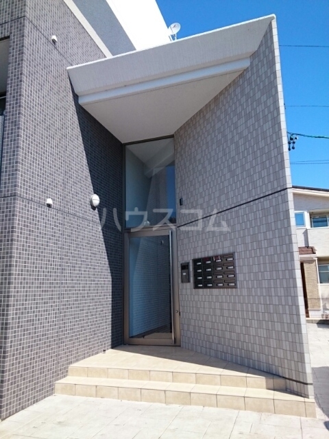 13/20 エントランス