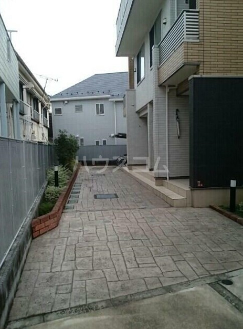 14/17 エントランス