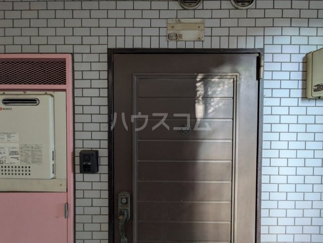 17/27 エントランス