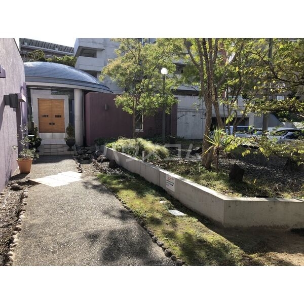 15/23 エントランス