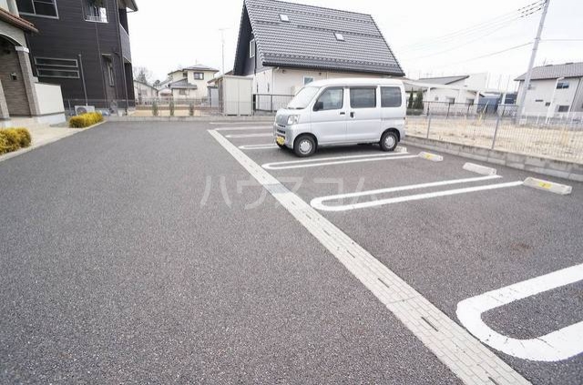 22/30 駐車場