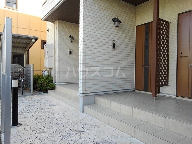 13/20 エントランス