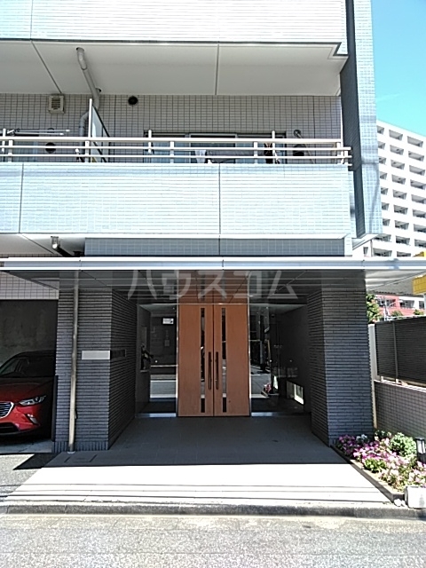 29/30 エントランス