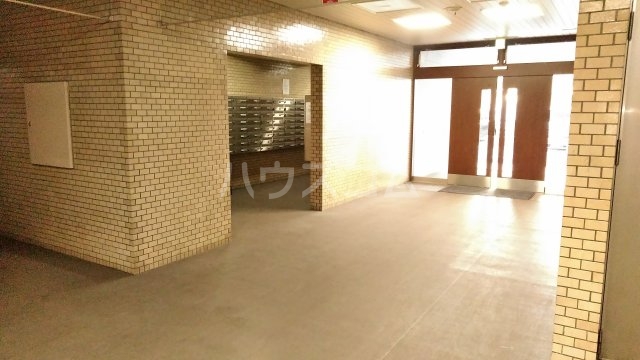 3/7 エントランス