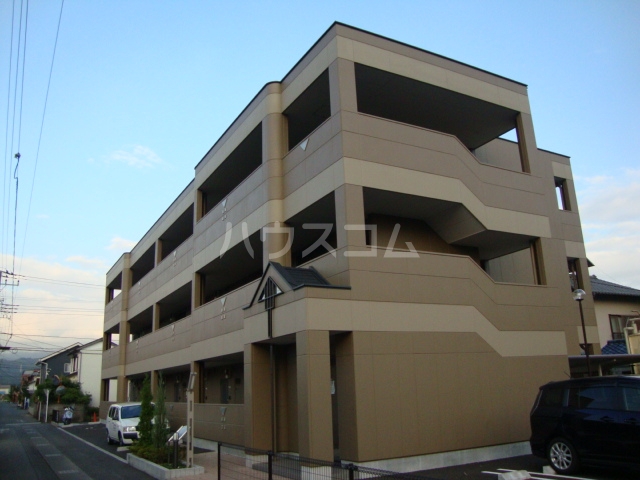 23/26 エントランス