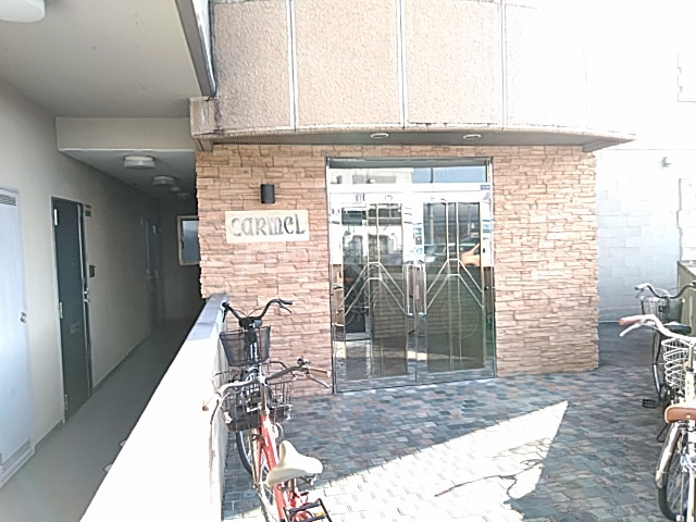19/29 エントランス