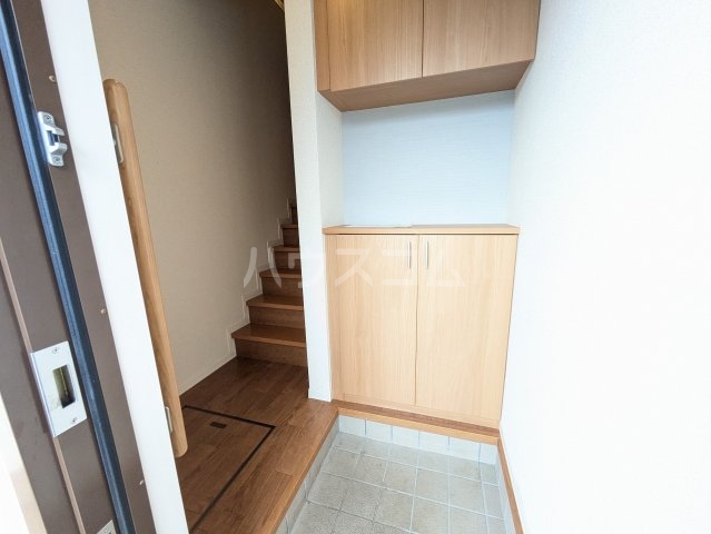 14/30 玄関