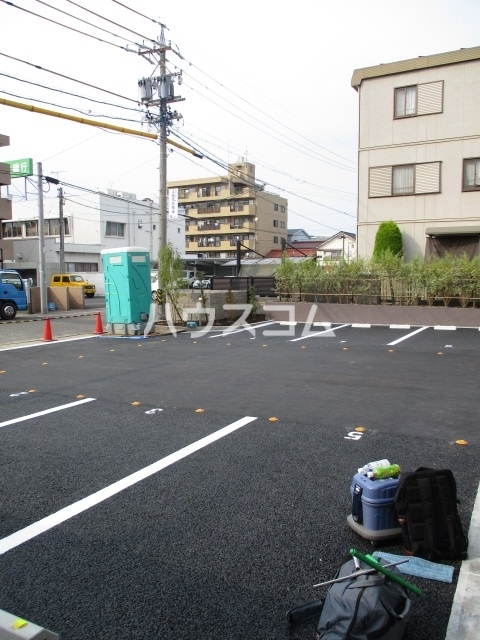 16/23 駐車場