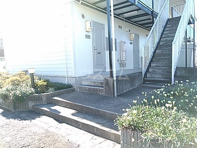 24/30 エントランス