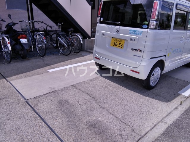 16/23 駐車場