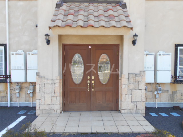 28/30 エントランス