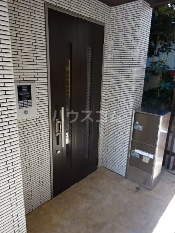 21/29 エントランス