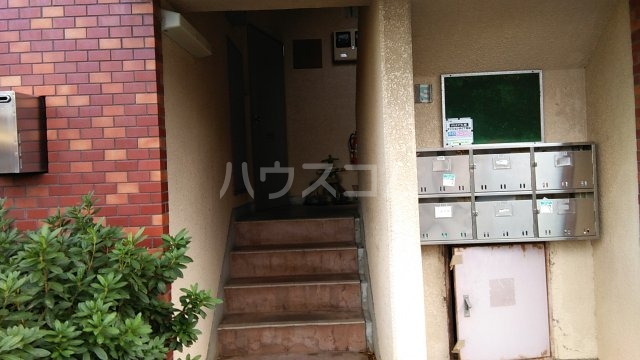 28/30 エントランス