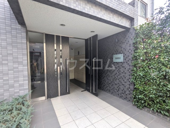 13/22 エントランス