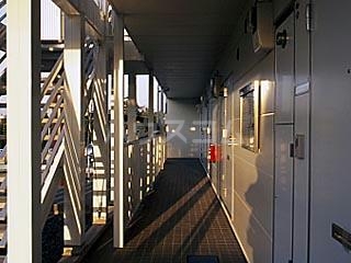 19/23 エントランス