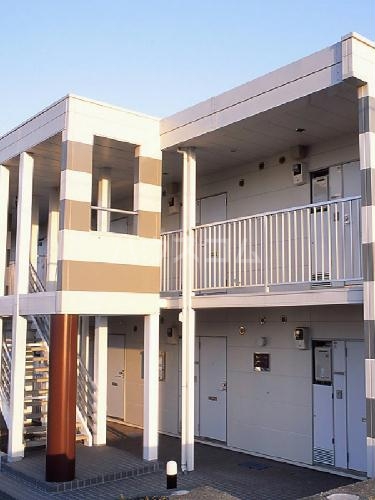 20/23 エントランス