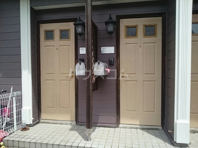 13/19 エントランス