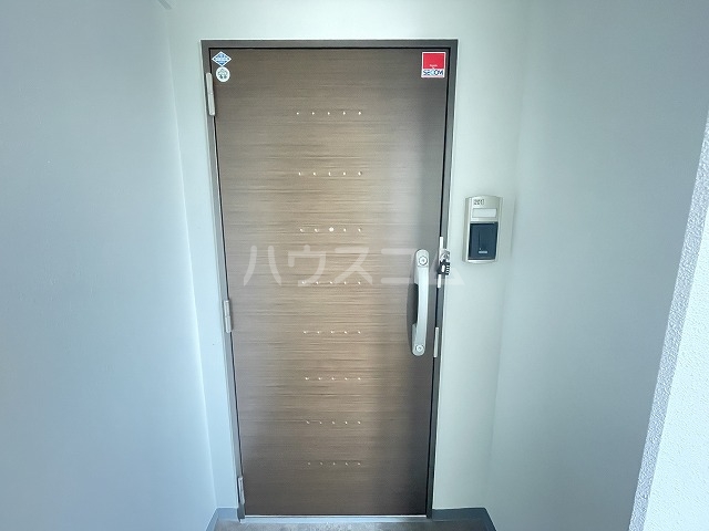 25/30 エントランス