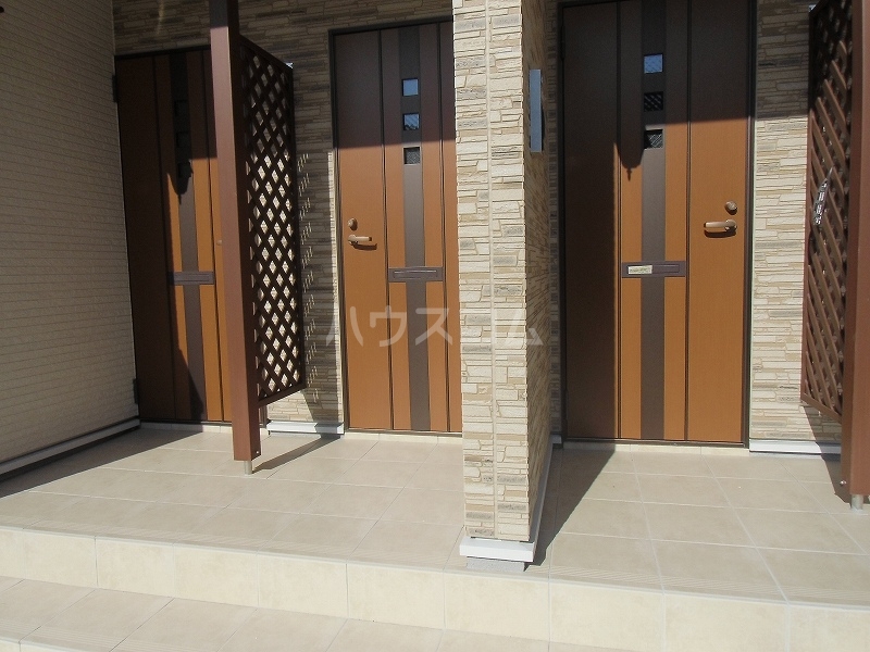 13/20 エントランス