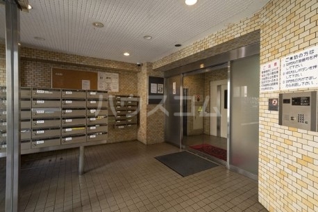 22/24 エントランス