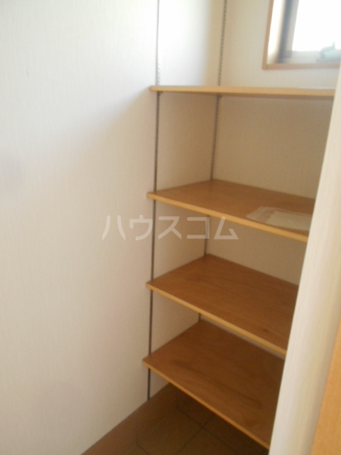 13/30 収納