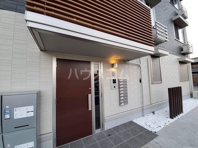 19/28 エントランス