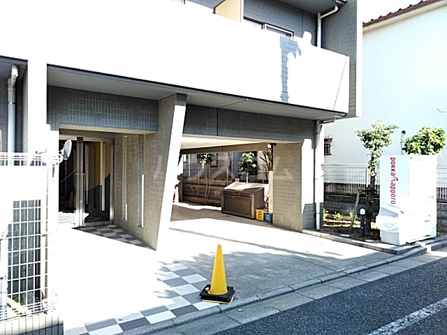 29/30 エントランス