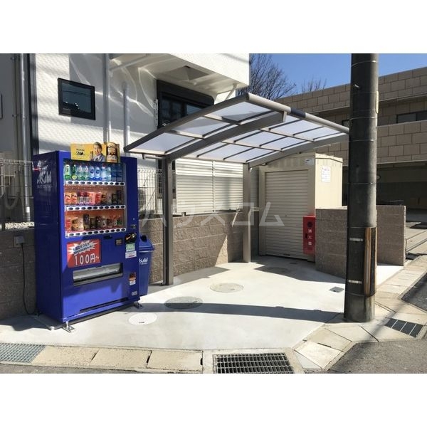 2/3 エントランス