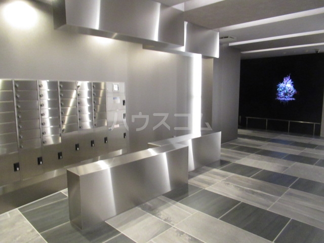 25/30 エントランス