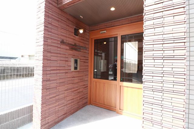 21/29 エントランス