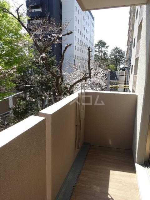 18/27 バルコニー