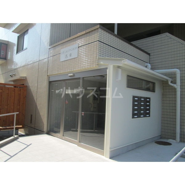 2/5 エントランス