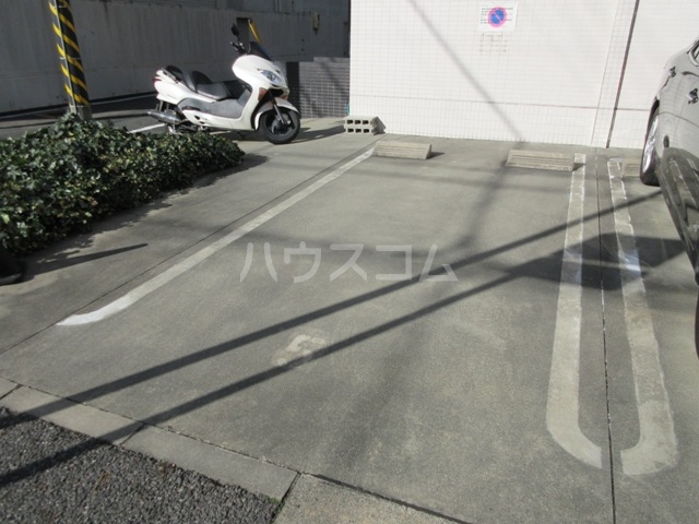 17/25 駐車場