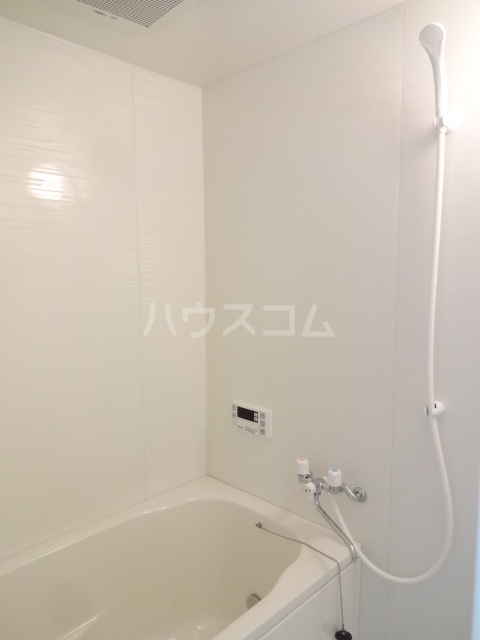 13/30 浴室