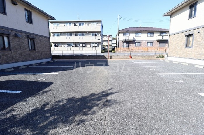 23/27 駐車場