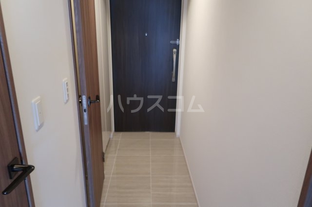 16/30 玄関
