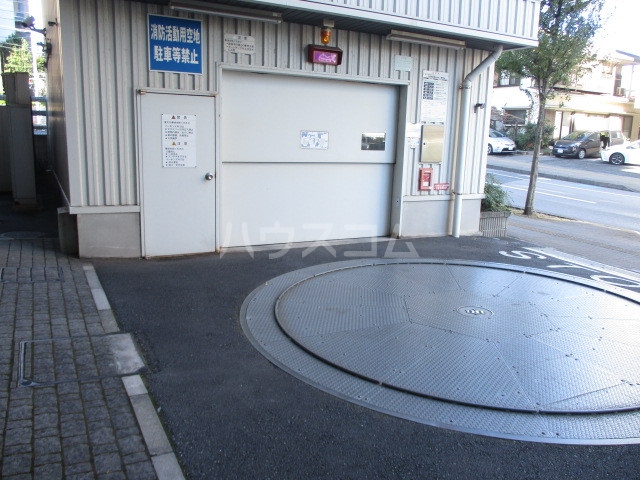 2/3 駐車場