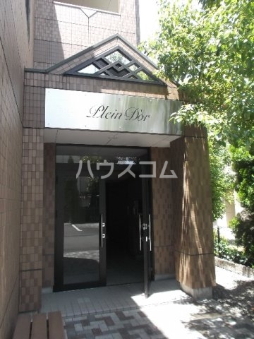 23/25 エントランス