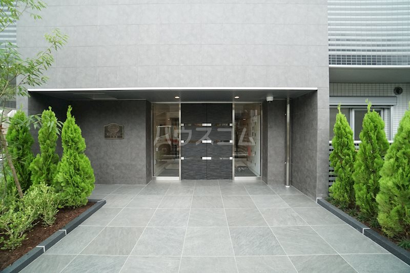 16/25 エントランス