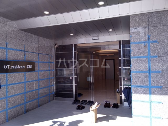 17/23 エントランス